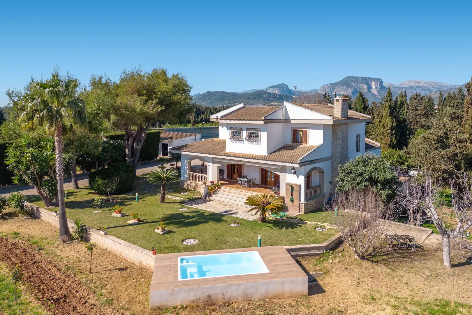 Vista exterior de Finca rústica en venda en Lloseta amb Aire condicionat, Calefacció i Parquet