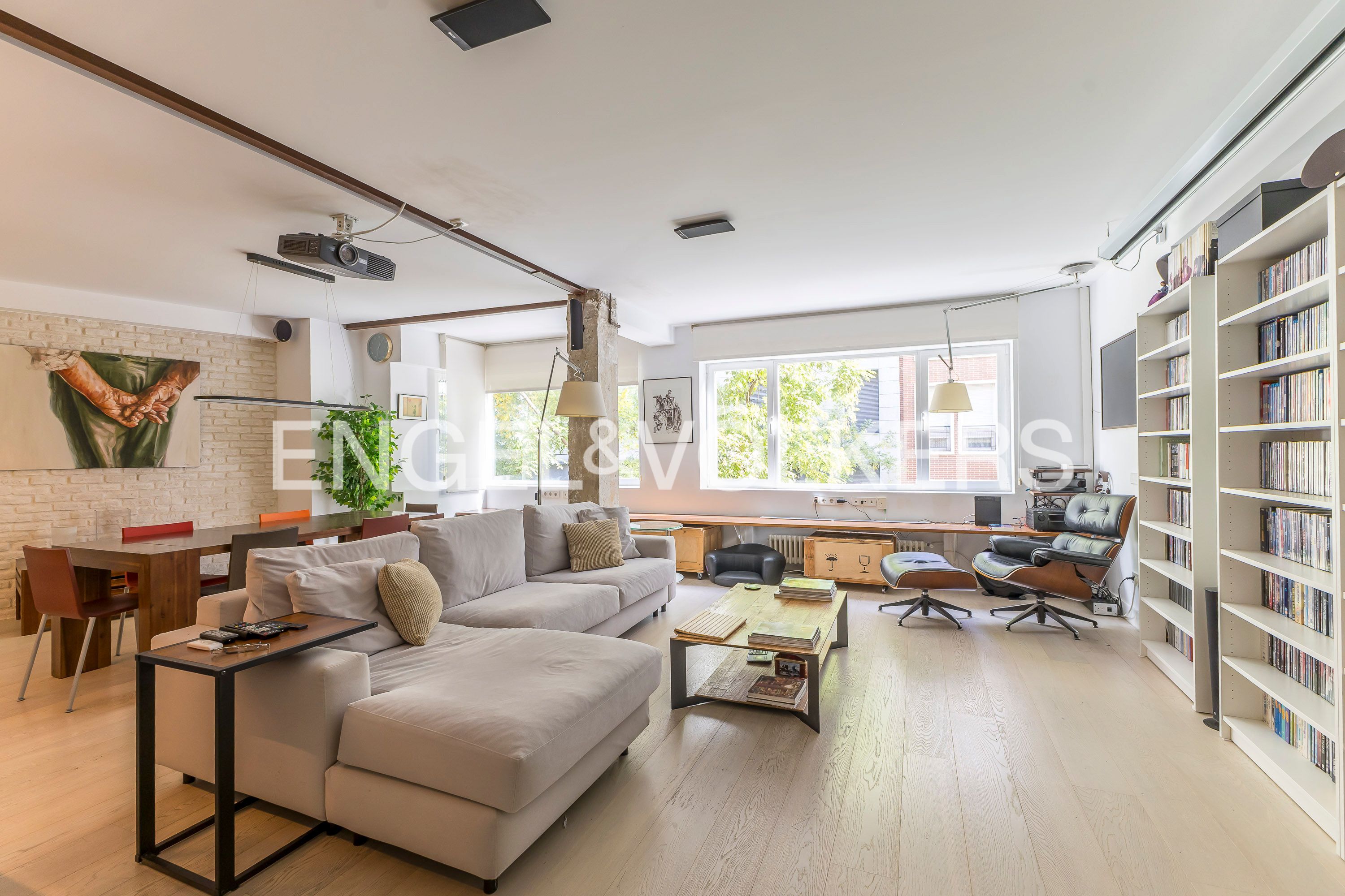 Living room of Apartment to rent in  Madrid Capital  with Air Conditioner, Heating and Furnished