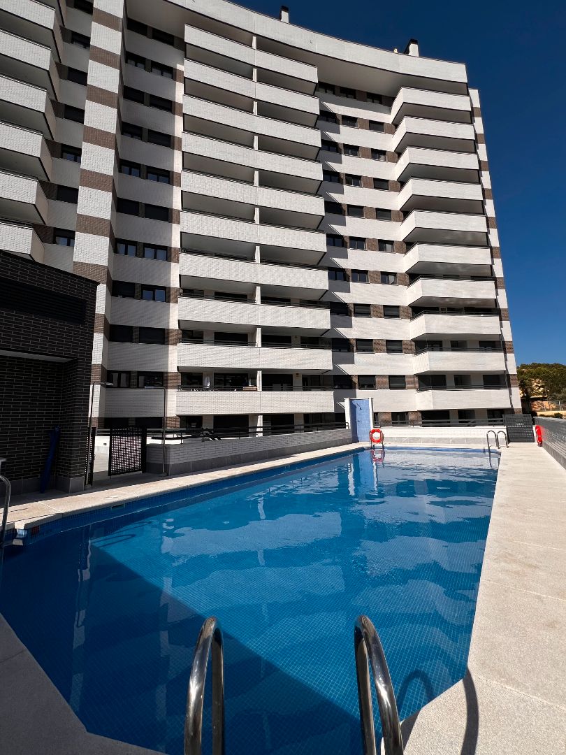 Flat to rent in Calle del Ferrocarril del Tajuña, Centro