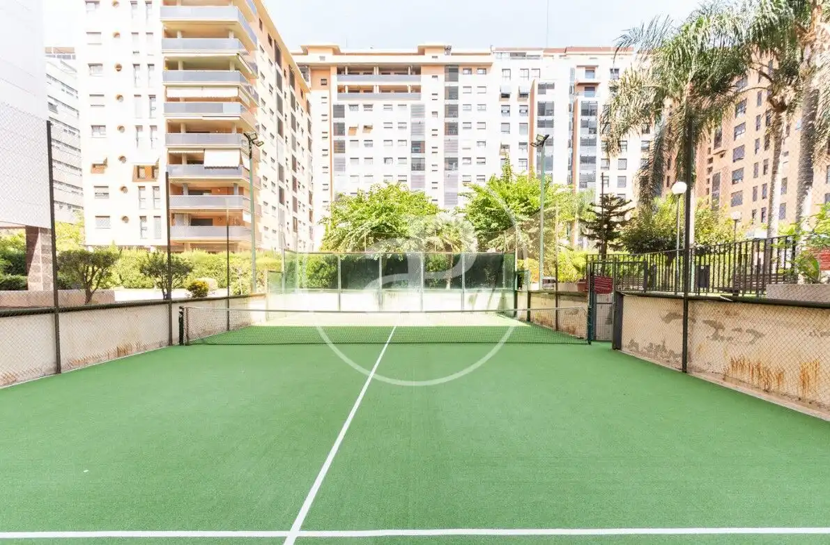 Terrassa de Pis en venda en Valencia amb Aire condicionat, Calefacció i Jardí privat