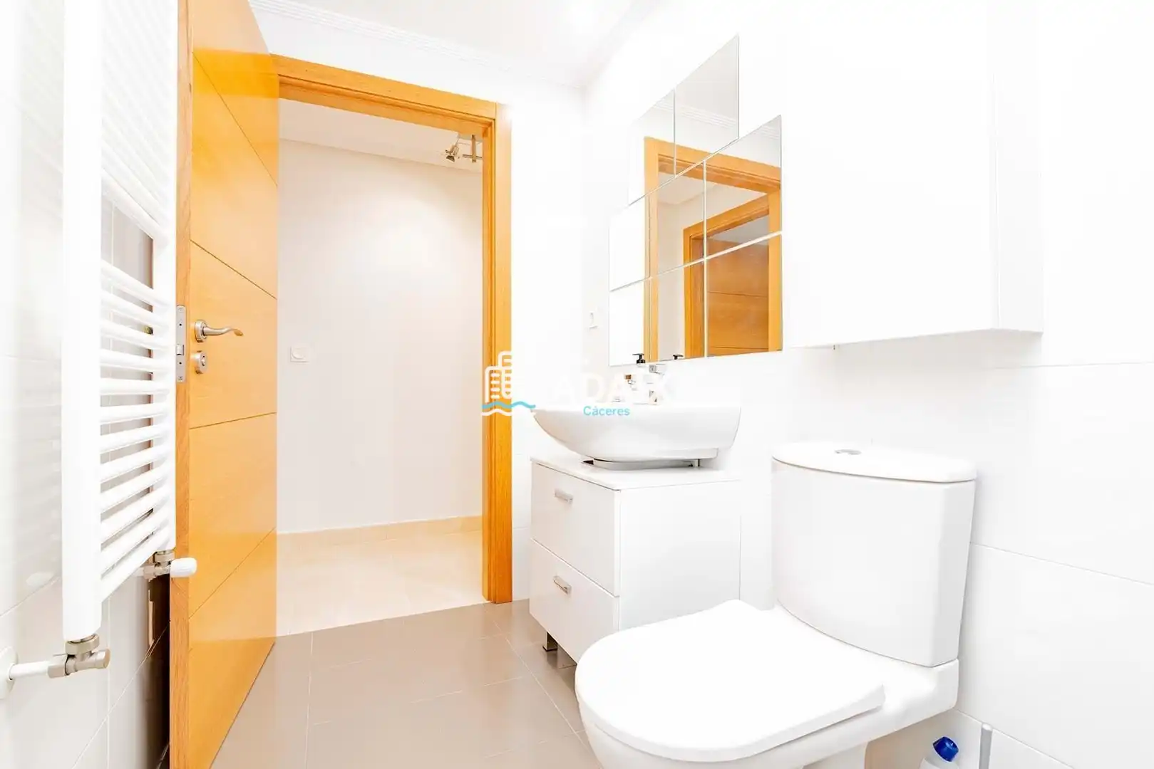 Bathroom of Flat for rent in Cáceres  with Air Conditioner, Heating and Storage room