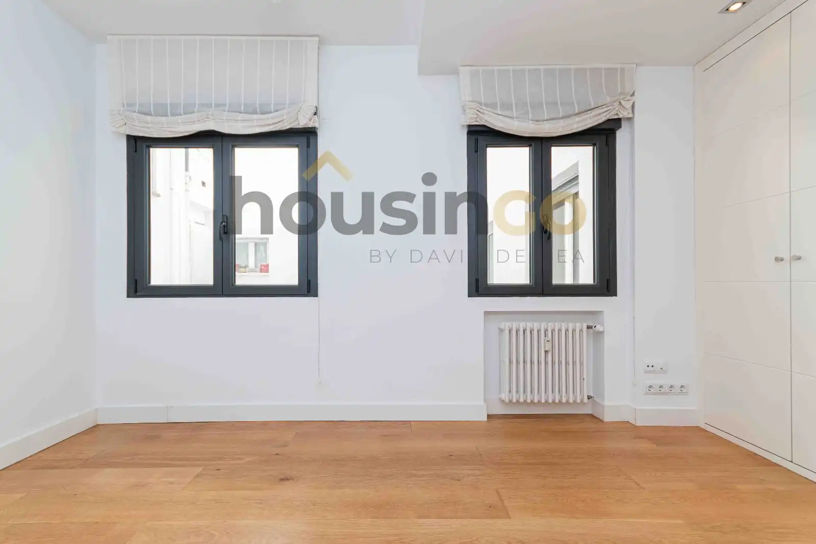 Bedroom of Flat for rent in Madrid  with Air Conditioner, Heating and Terrace