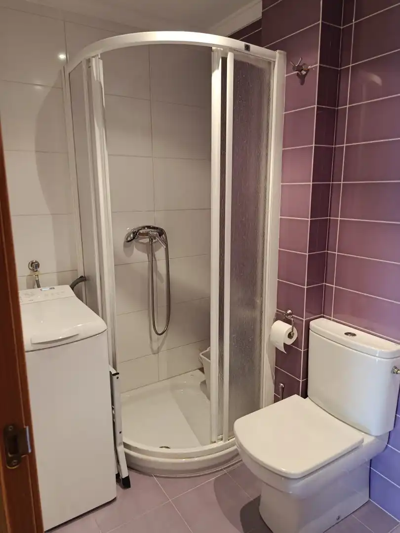 Badezimmer von Wohnungen zum Verkauf in Barreiros mit Heizung, Terrasse und Abstellraum