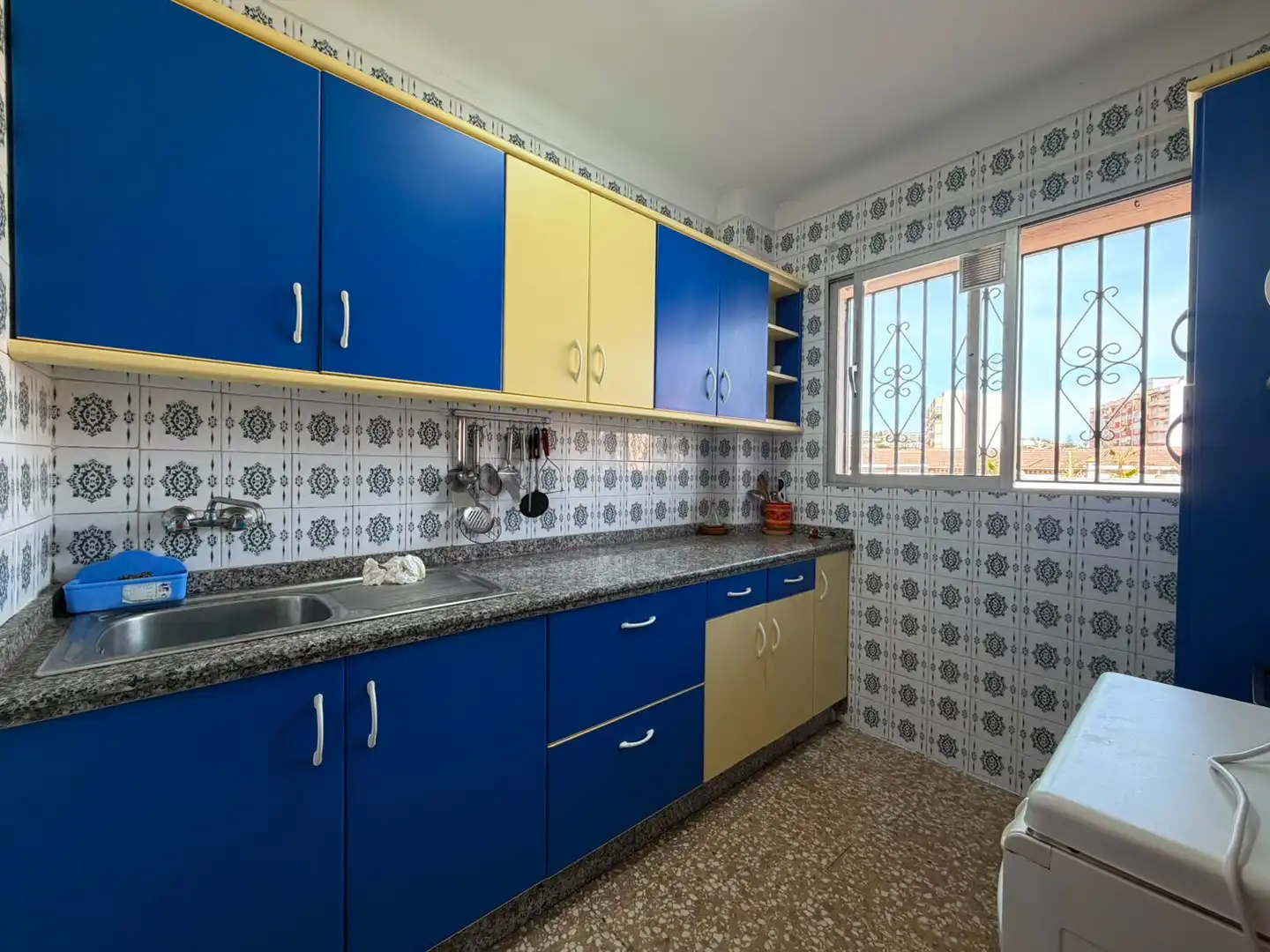 Piso con piscina en venta en Calle Infantes 58, imagen 2