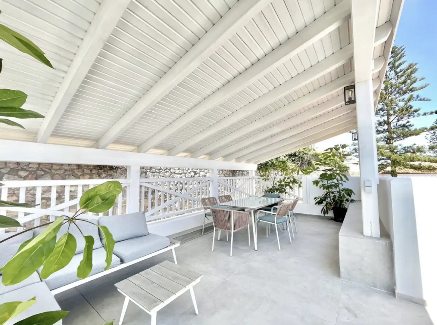 Terrassa de Casa adosada en venda en Estepona amb Aire condicionat, Calefacció i Jardí privat