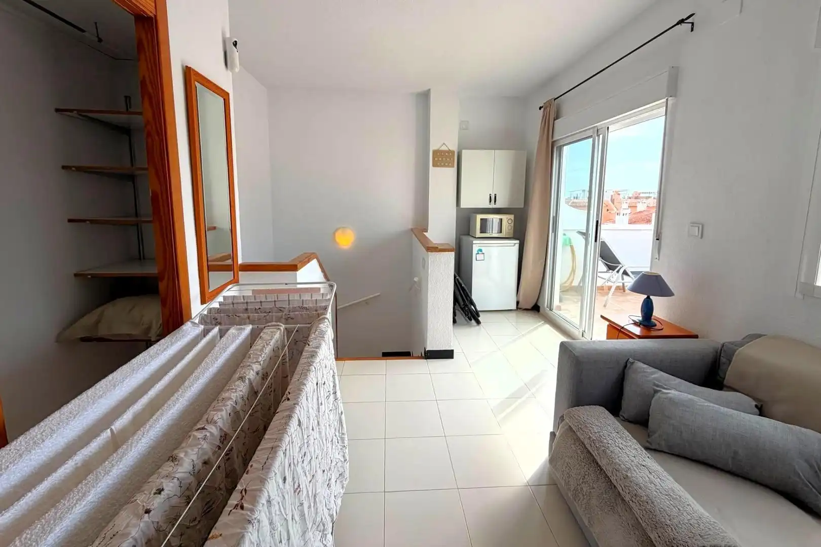 Terrasse von Einfamilien-Reihenhaus zum Verkauf in Torrevieja mit Klimaanlage, Heizung und Terrasse