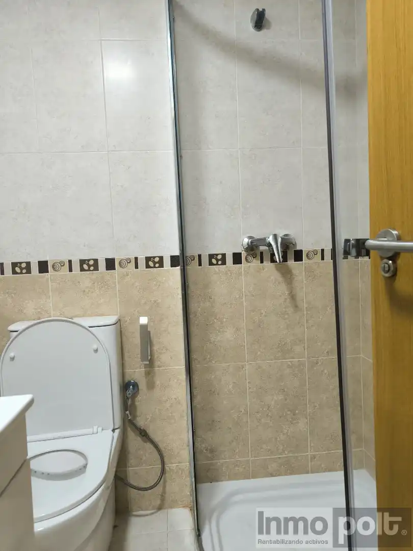 Baño de Piso de alquiler en Murcia