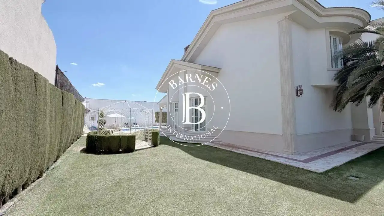 Vista exterior de Piso en venta en Quintanar de la Orden con Aire acondicionado, Calefacción y Jardín privado