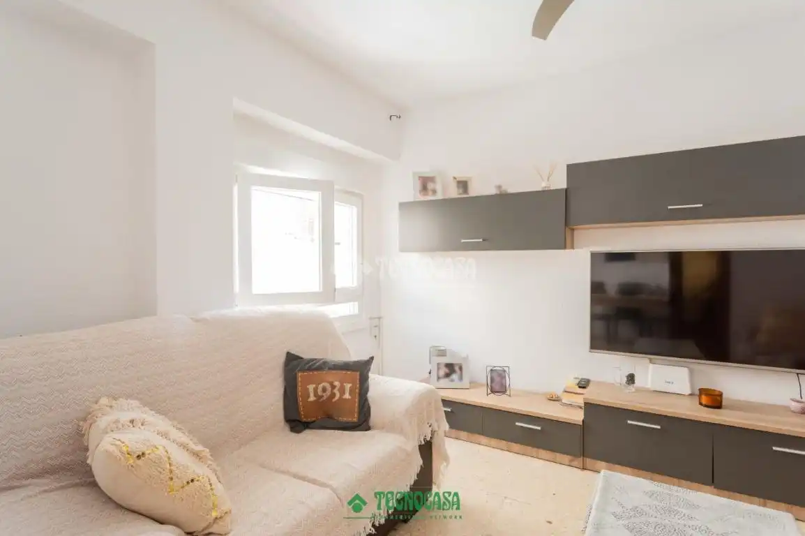 Sala de estar de Piso en venta en Almería