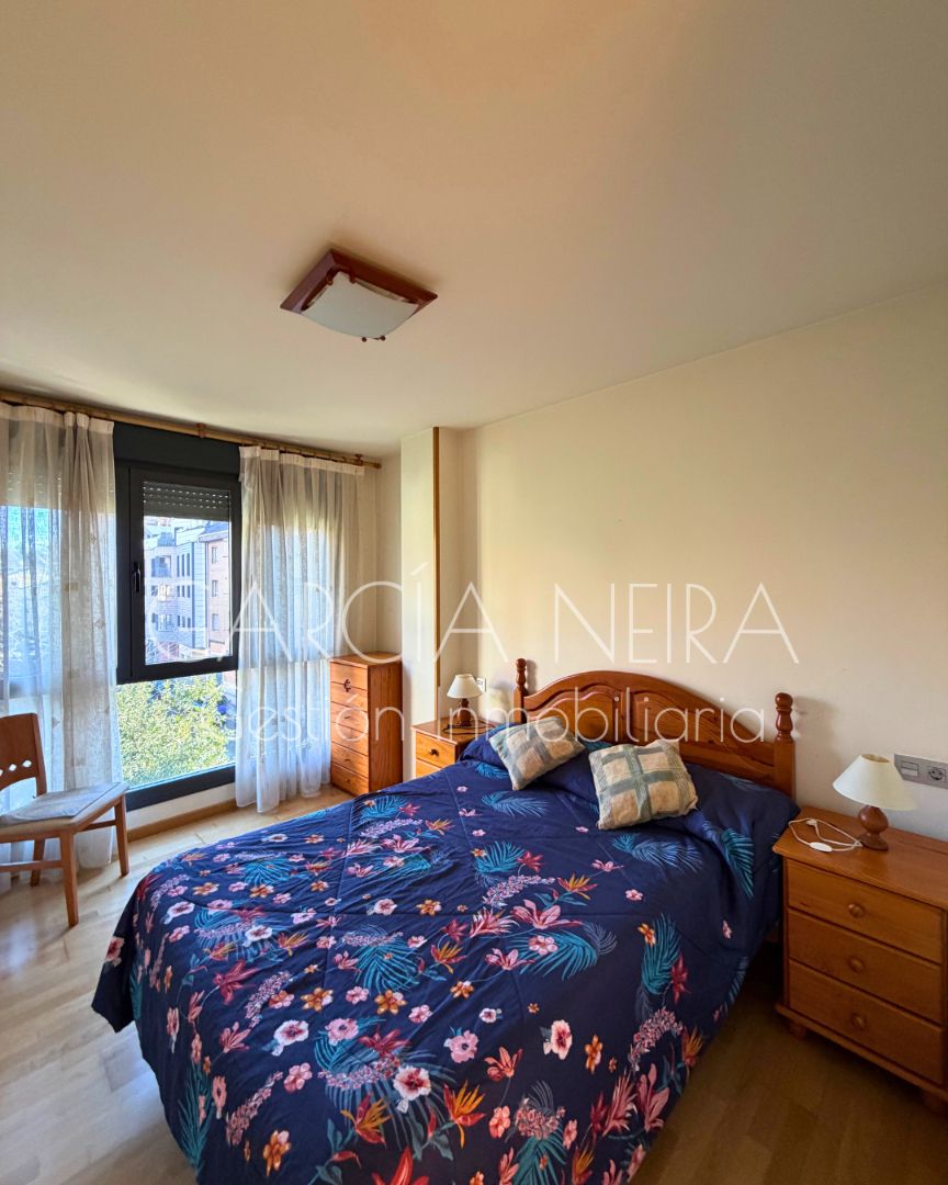 Bedroom of Flat for sale in Oviedo   with Heating, Parquet flooring and Storage room