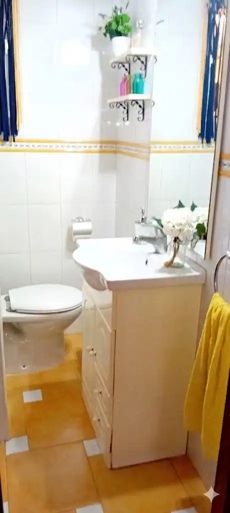 Baño de Piso en venta en Algeciras con Balcón