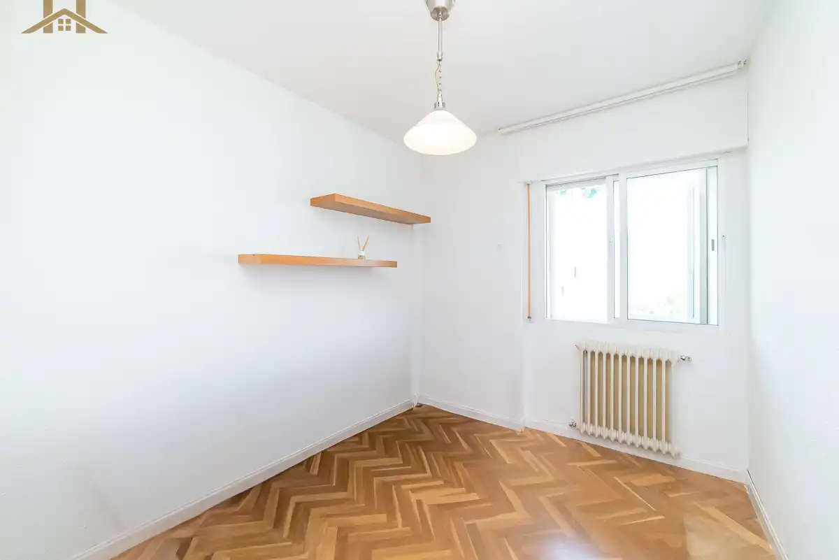Dormitori de Pis en venda en Móstoles amb Calefacció, Parquet i Terrassa