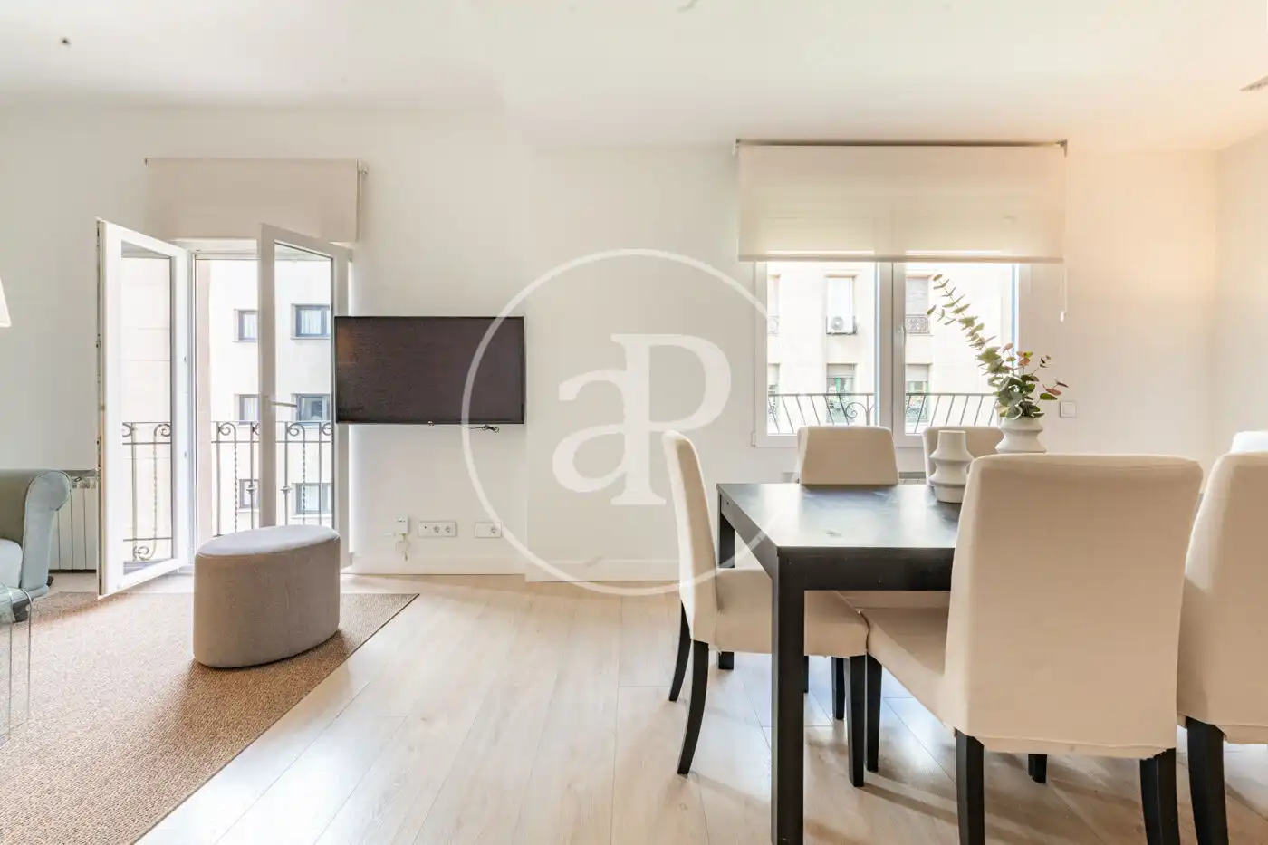 Flat with terrace for sale in Calle de Alcántara, imagen 9
