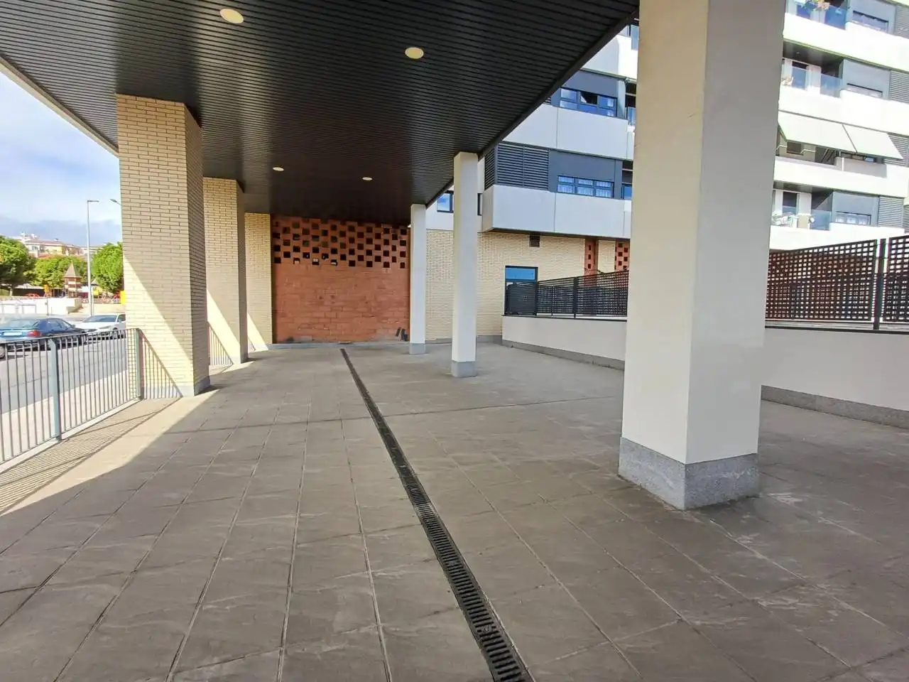 Exterior view of Commercial properties for rent in Huelva