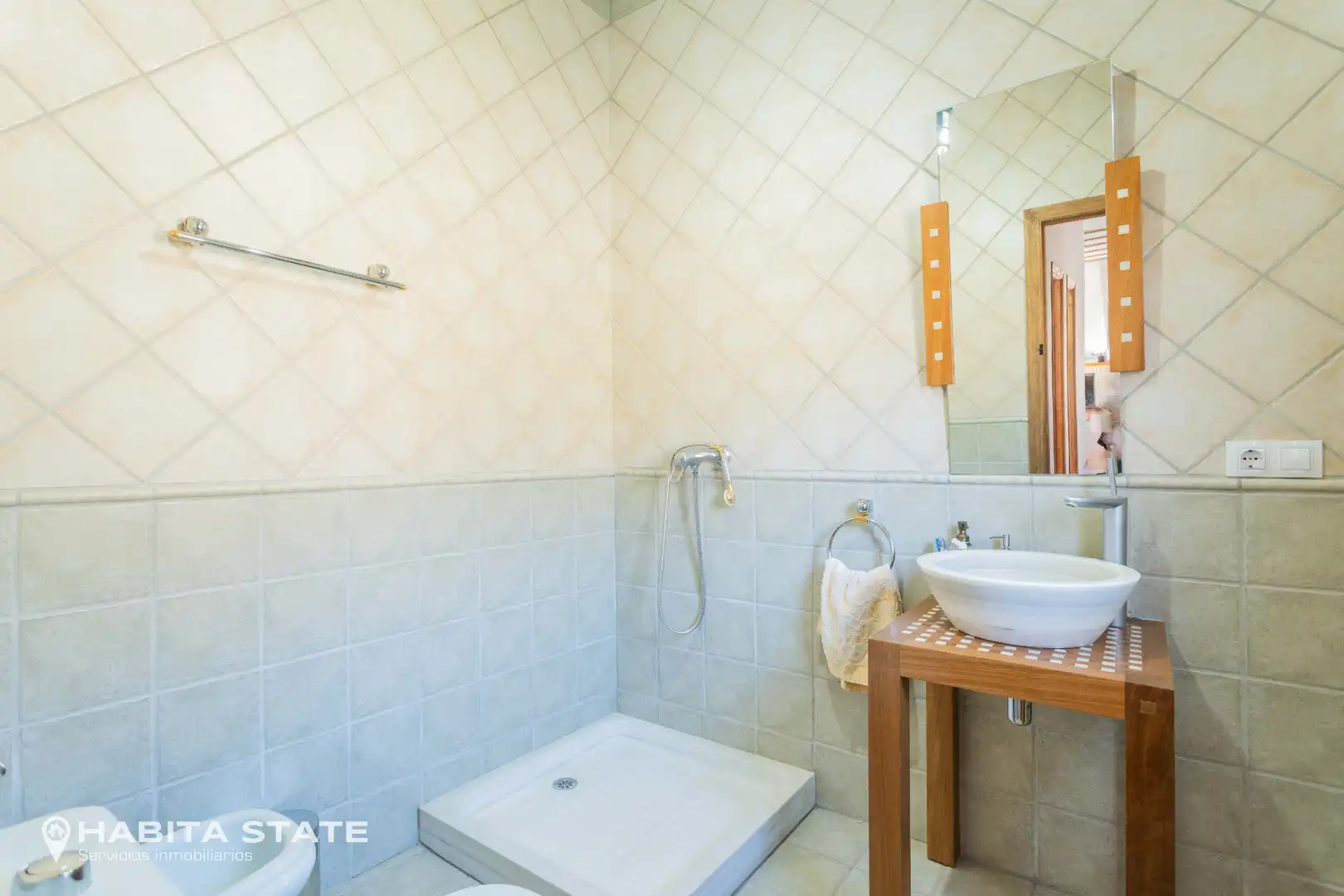 Bany de Casa o xalet en venda en Macael amb Jardí privat, Terrassa i Moblat