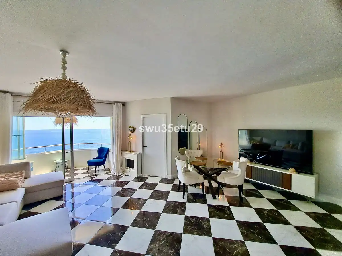 Apartament amb piscina en venda a Calahonda, imagen 4