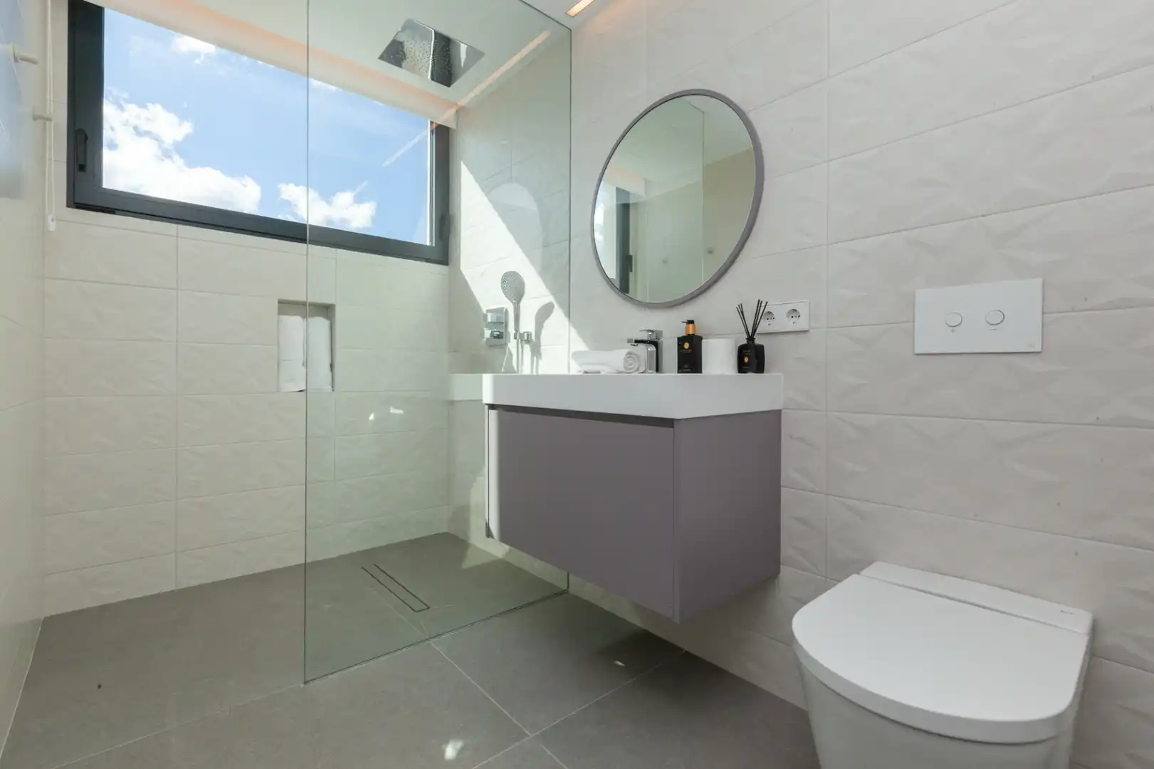 Bathroom of Houses for rent in Esplugues de Llobregat  with Air Conditioner, Heating and Private garden