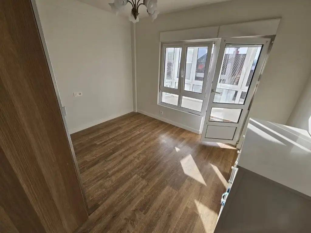 Bedroom of Flat for sale in Avilés