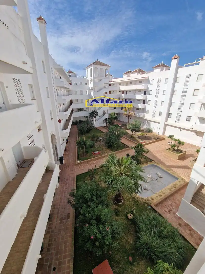 Vista exterior de Piso en venta en Almonte con Terraza, Balcón y Piscina comunitaria