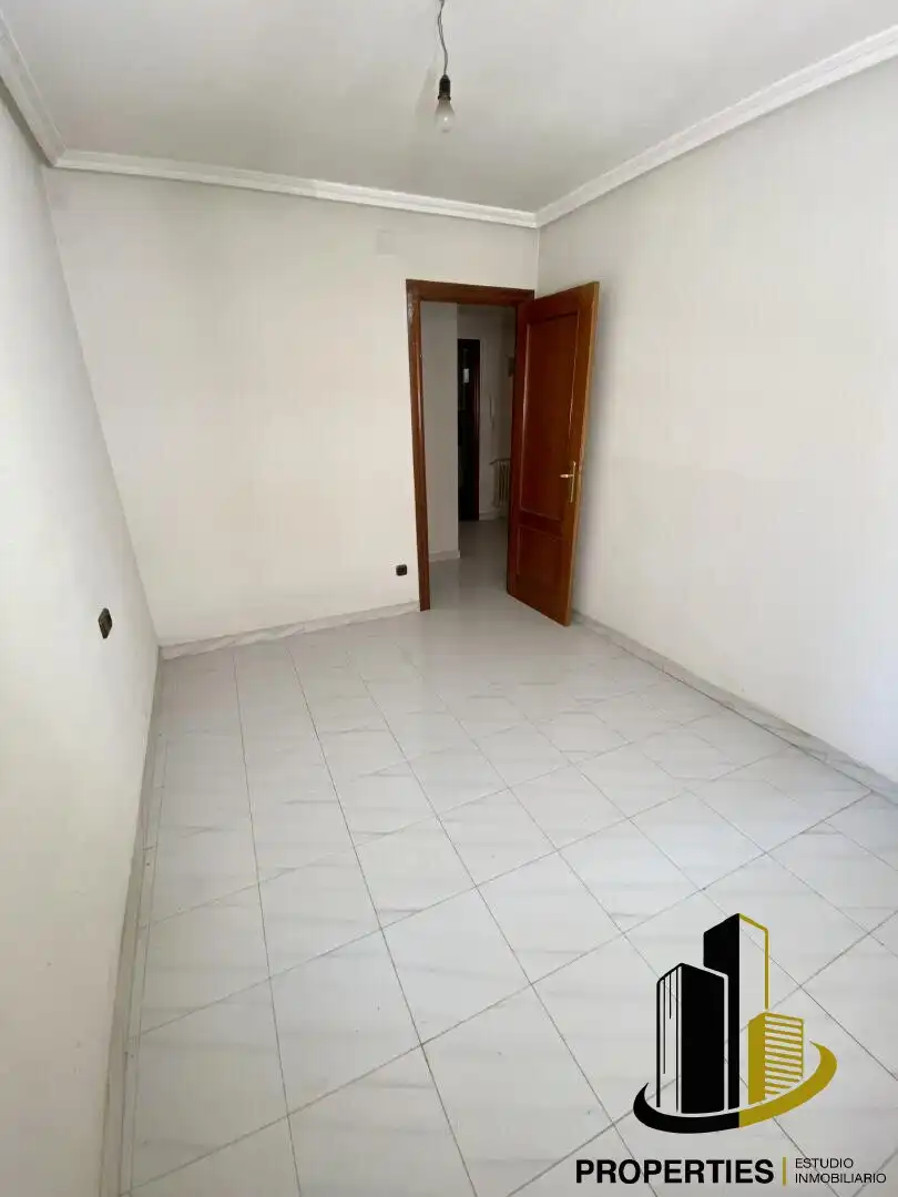 Flat for sale in Guijuelo