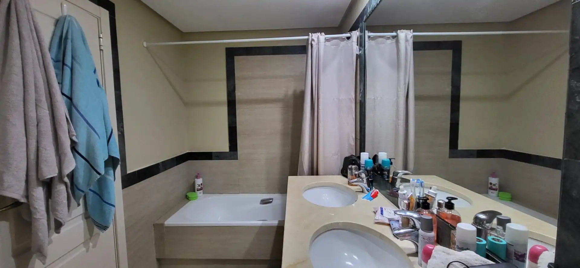 Bathroom of Apartments for rent in Benahavís  with Air Conditioner, Heating and Private garden