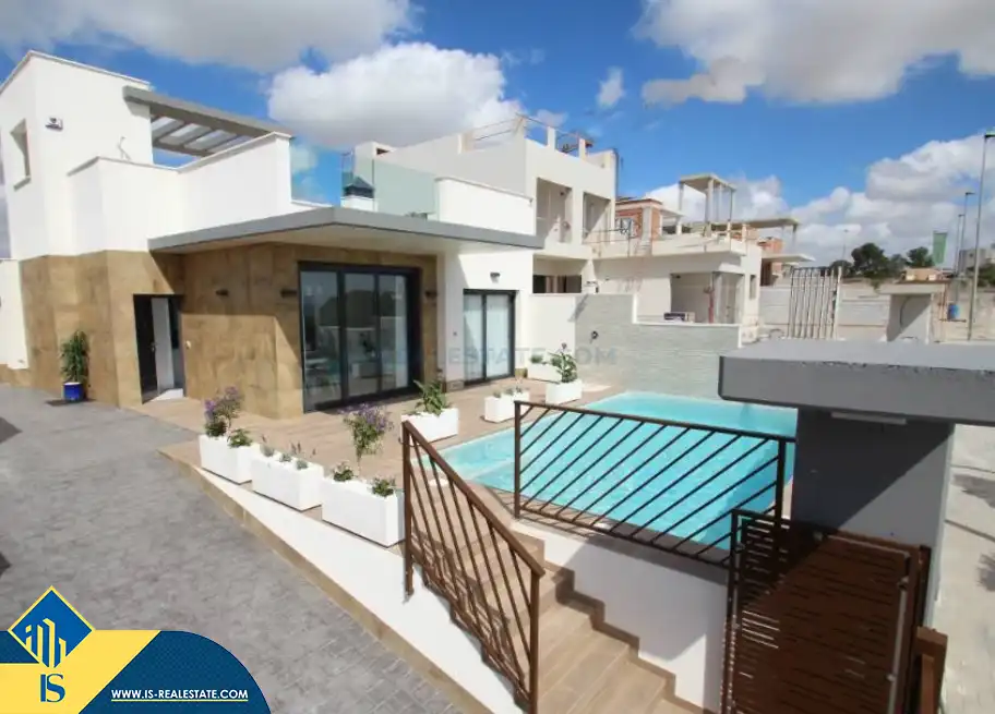 Villa avec piscine à vendre à San Miguel de Salinas