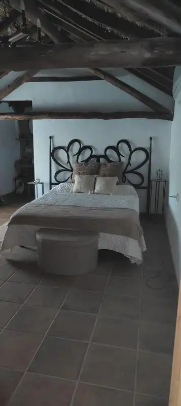 Dormitori de Finca rústica en venda en Montellano amb Calefacció, Jardí privat i Moblat