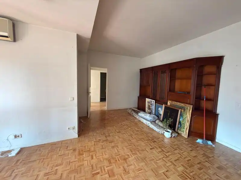 Sala d'estar de Pis en venda en Madrid amb Aire condicionat, Calefacció i Terrassa