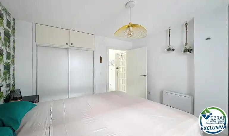 Bedroom of Flat for sale in Empuriabrava  with Air Conditioner, Heating and Terrace