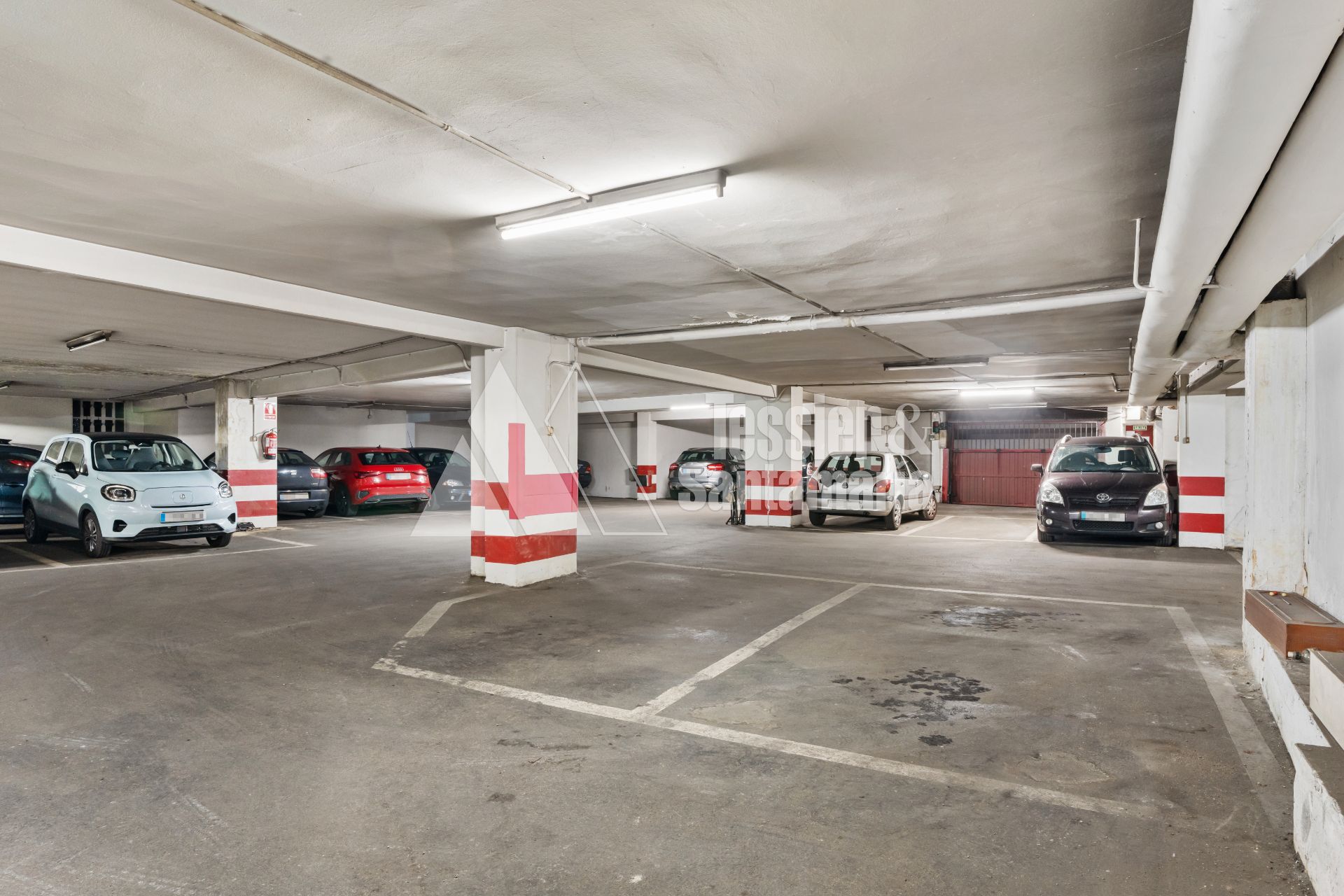 Aparcament de Garatge en venda en Gijón 