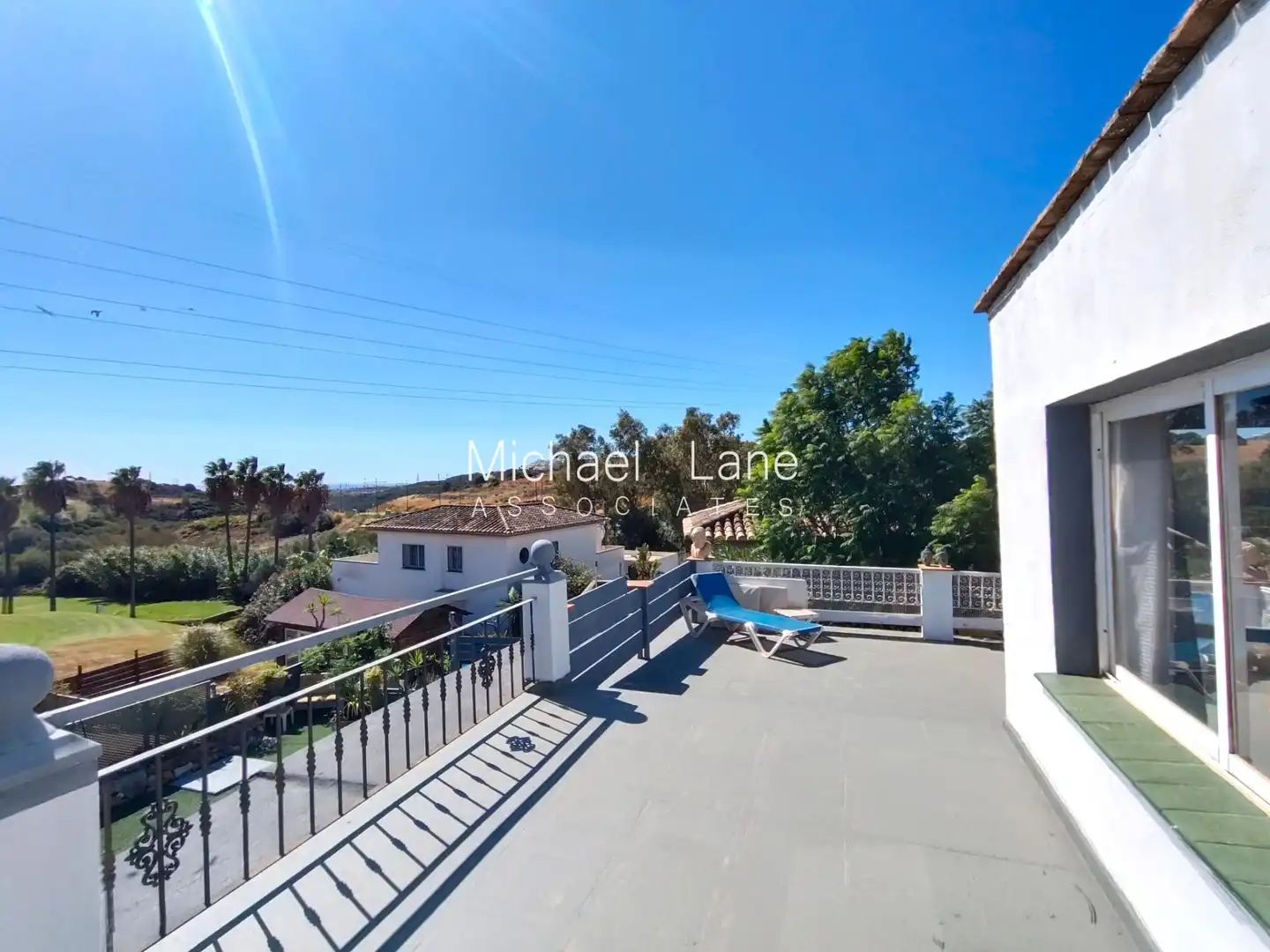 Terrassa de Casa o xalet en venda en Estepona amb Jardí privat, Terrassa i Piscina