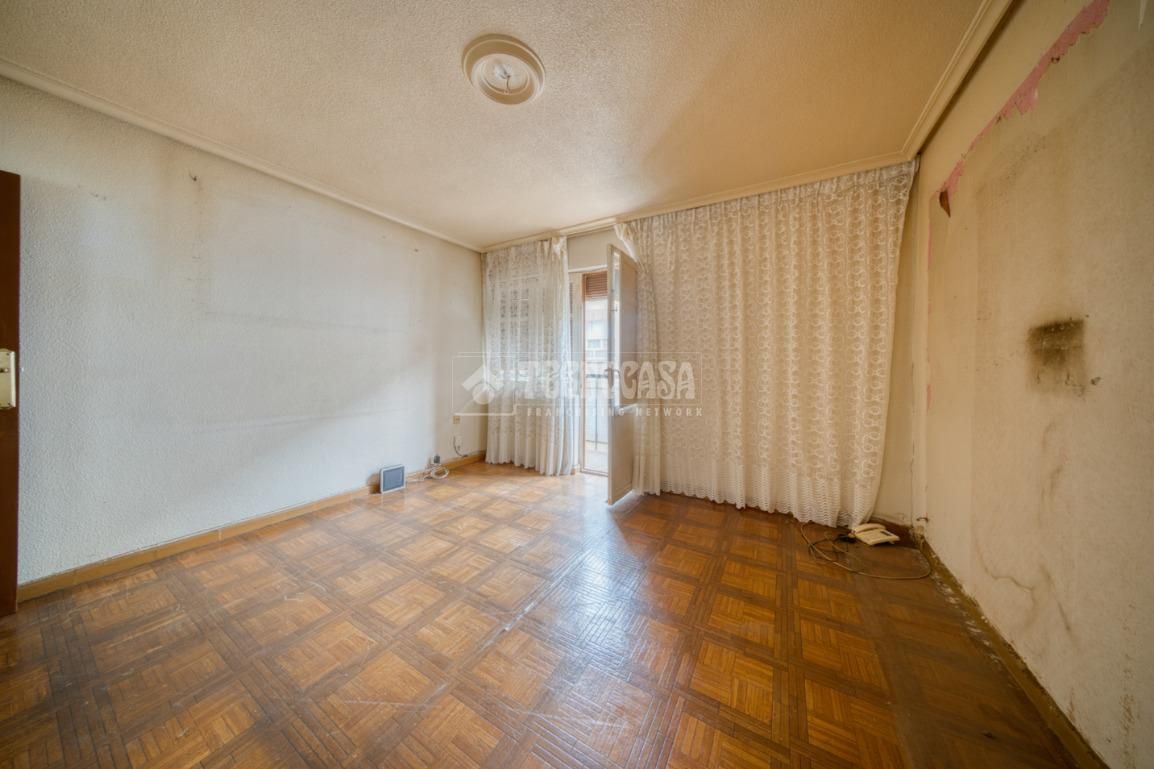Bedroom of Flat for sale in Palencia Capital  with Storage room and Balcony