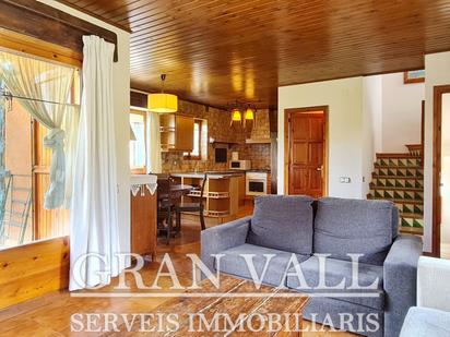 Sala d'estar de Casa adosada en venda en Prats i Sansor amb Terrassa