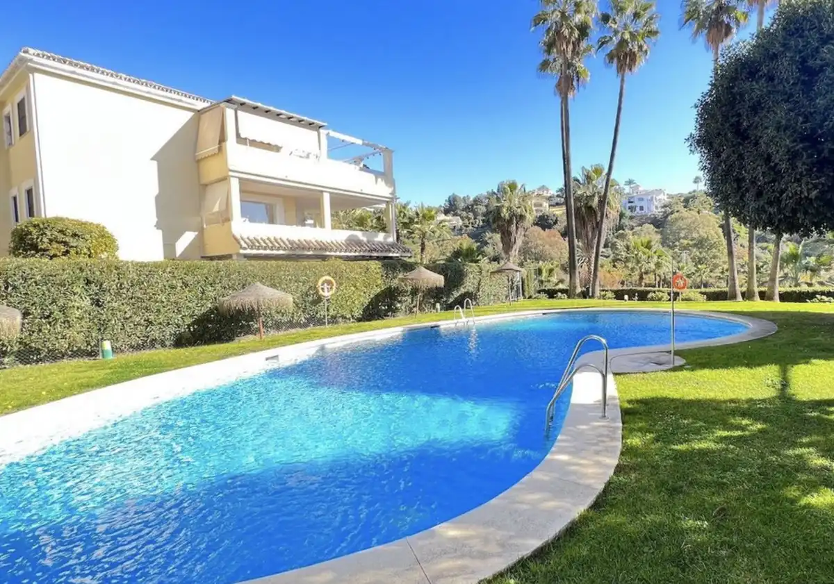 Apartamento con piscina en venta en La Quinta, imagen 2