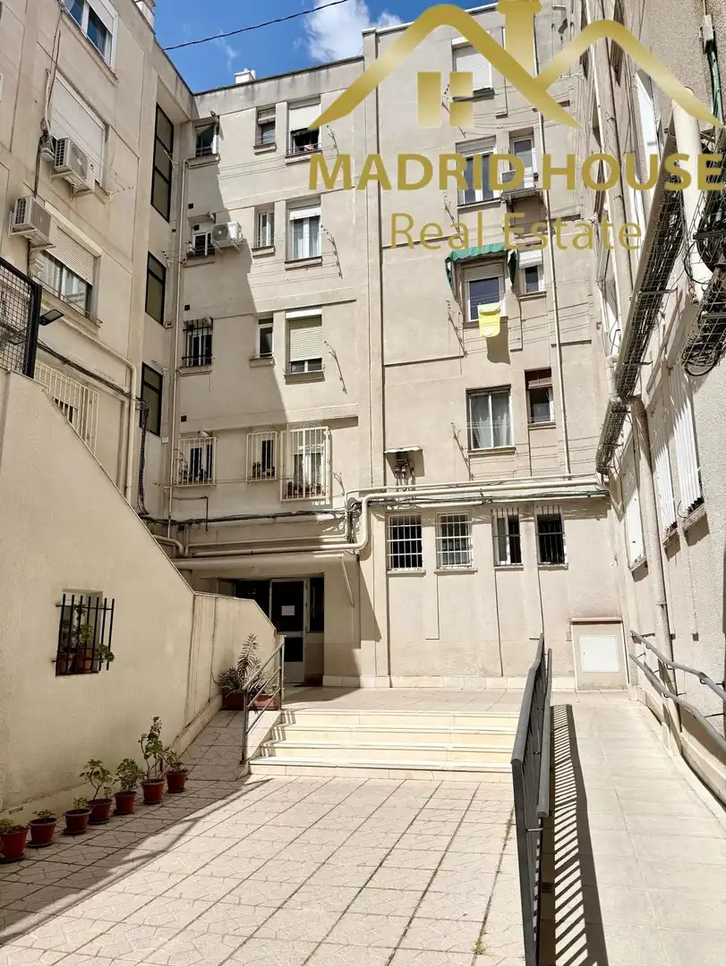 Exterior view of Flat for sale in Madrid  with Air Conditioner and Heating