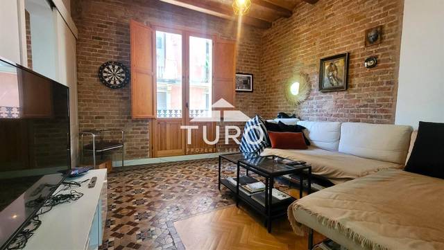 Piso en Venta en Calle LLUNA en El Raval