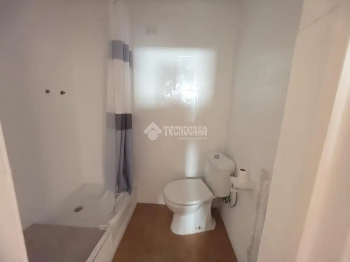 Bathroom of Study for sale in Sant Vicenç Dels Horts