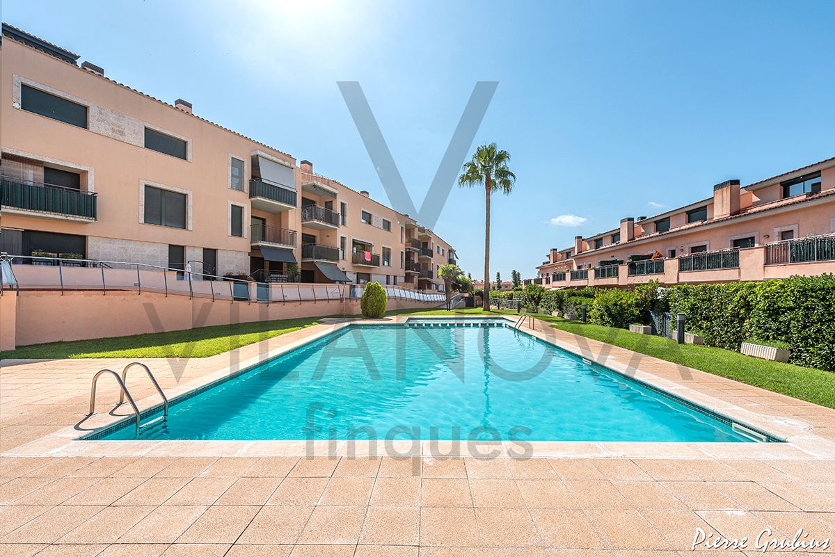 Piscina de Casa o xalet en venda en Vinyols i els Arcs amb Aire condicionat, Calefacció i Jardí privat