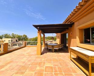 Terrassa de Àtic de lloguer en Estepona amb Terrassa, Traster i Sauna