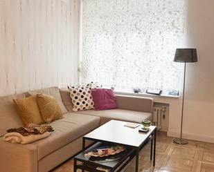 Living room of Apartment for sale in  Madrid Capital  with Air Conditioner, Heating and Parquet flooring