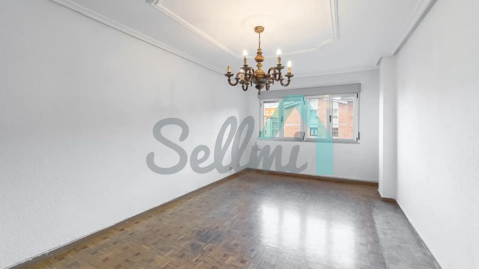 Comedor de Piso en venta en Gijón  con Calefacción y Parquet