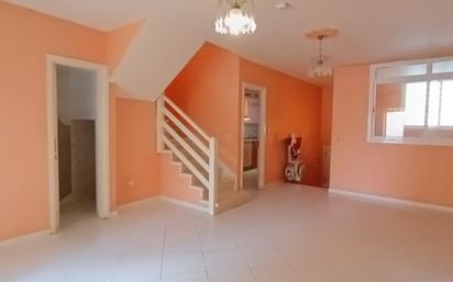 Single-family semi-detached for sale in Las Palmas de Gran Canaria  with Terrace, Storage room and Alarm