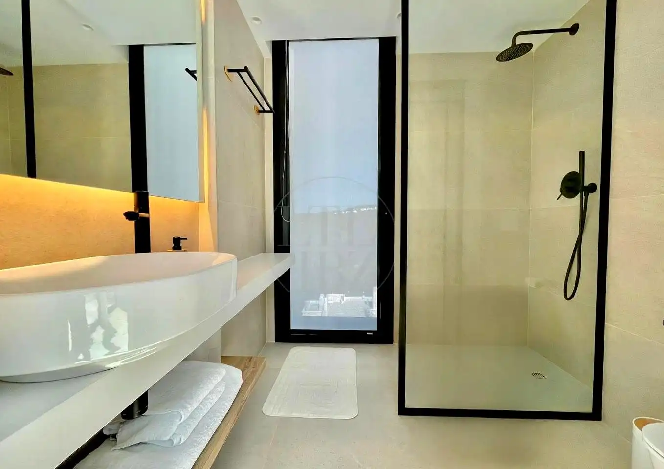 Badezimmer von Haus oder Chalet zur Miete in Sant Josep de sa Talaia mit Klimaanlage, Privatgarten und Terrasse