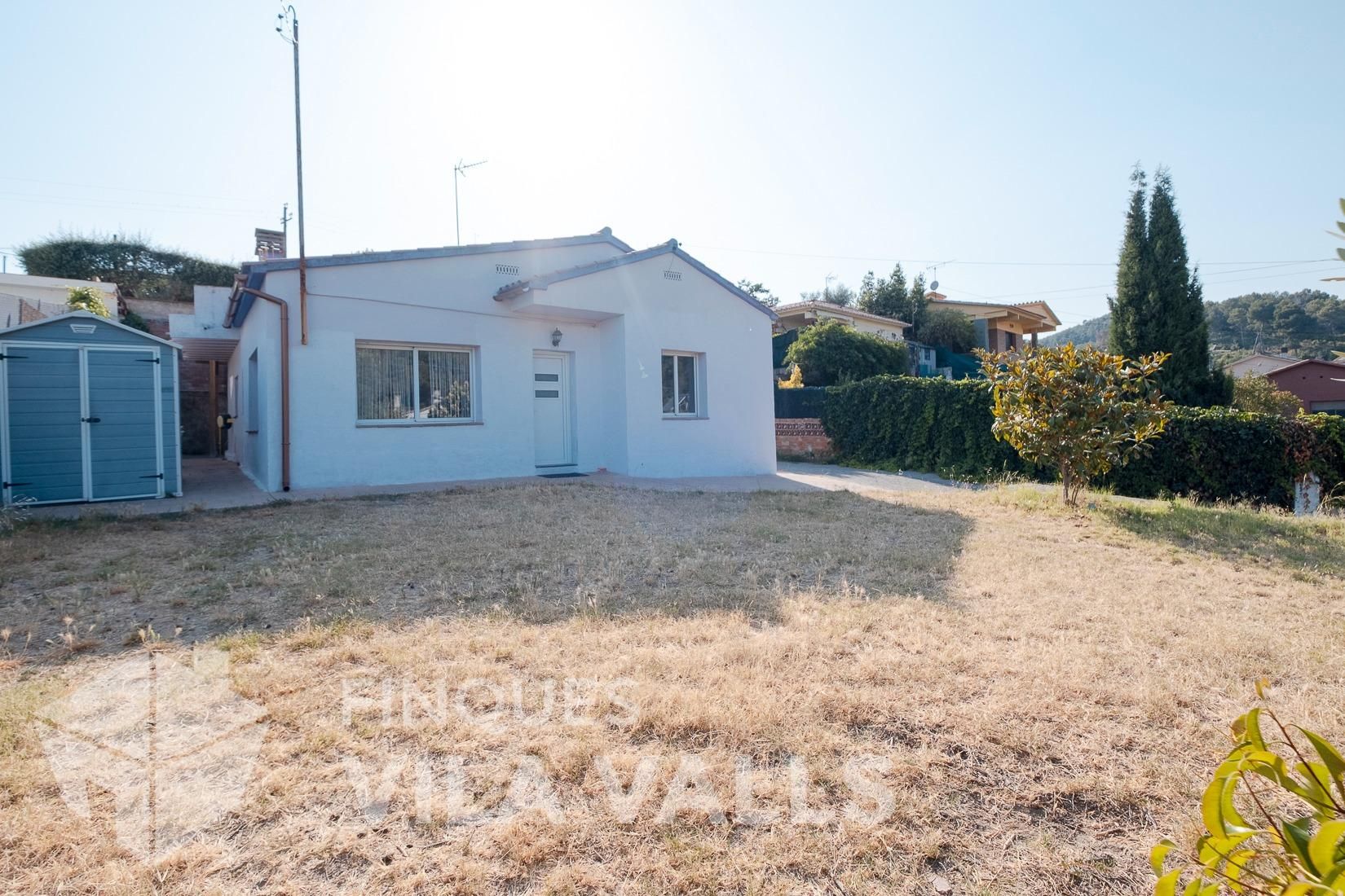 Vista exterior de Casa o xalet en venda en Bigues i Riells amb Aire condicionat, Jardí privat i Parquet