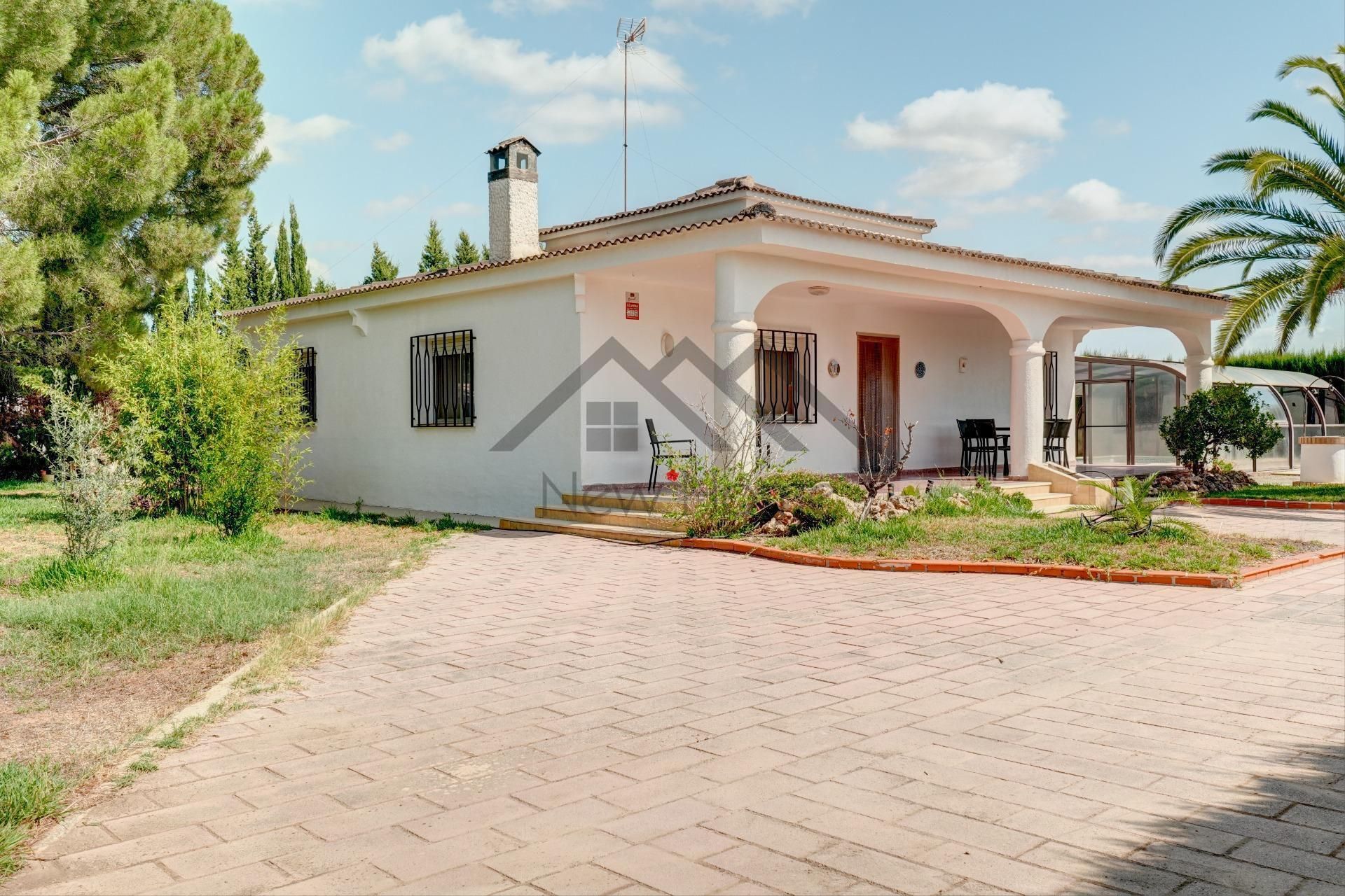 Exterior view of House or chalet for sale in Llíria  with Private garden, Terrace and Storage room