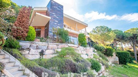 Preciosa casa unifamiliar con piscina privada y preciosas vistas en Cabrils