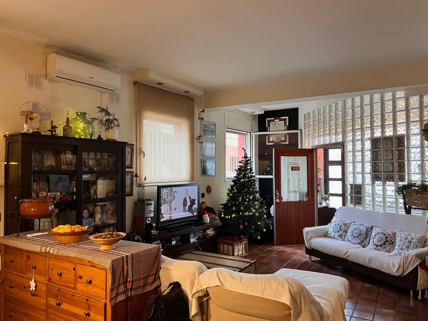 Wohnzimmer von Erdgeschoss zum Verkauf in Vilassar de Dalt mit Klimaanlage, Terrasse und Ofen