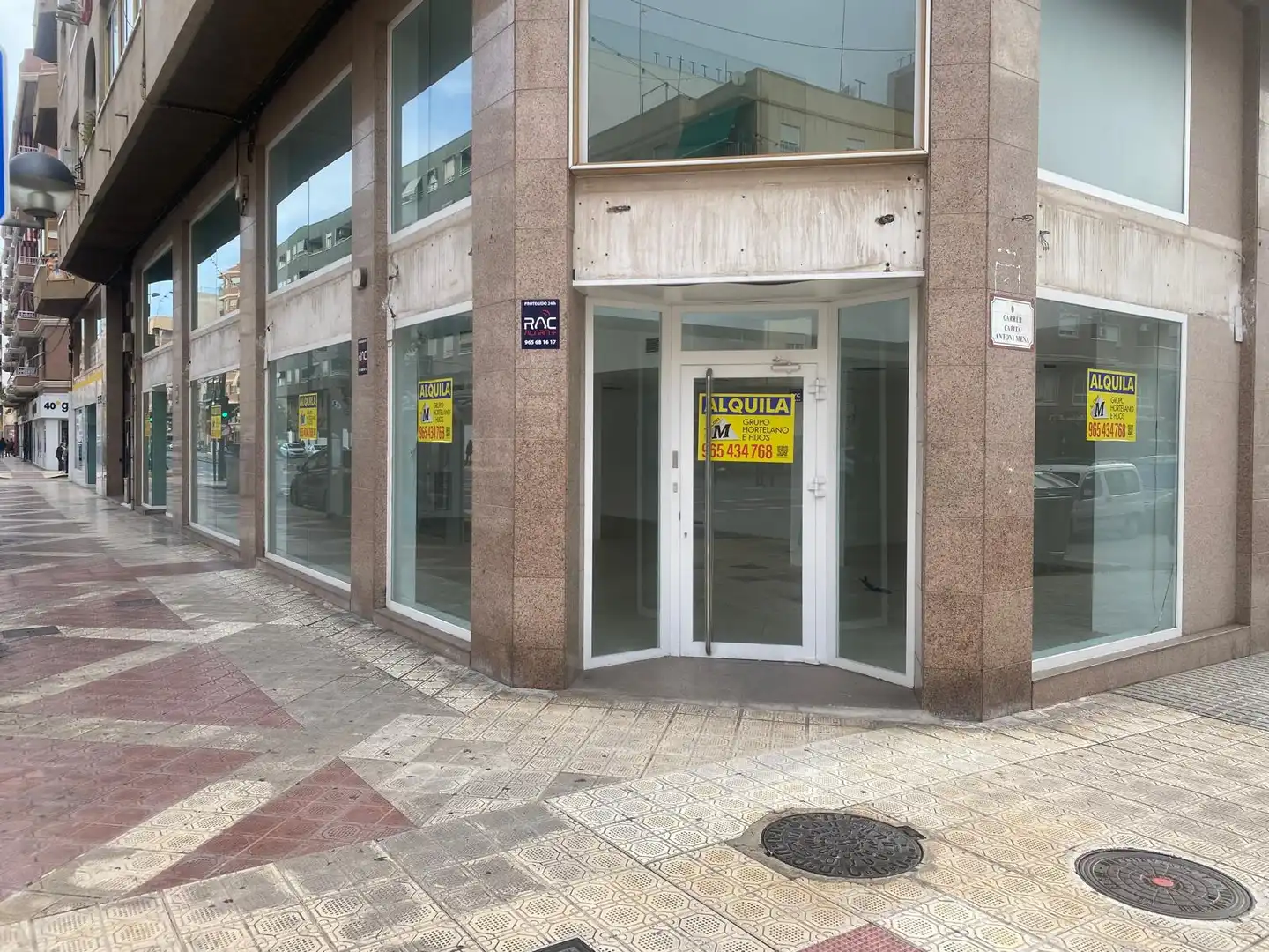 Local commercial à louer à Carrer Pere Joan Perpinyà 63, imagen 8