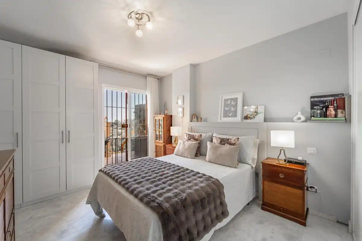 Habitación de Planta baja en venta en Marbella con Aire acondicionado, Calefacción y Jardín privado