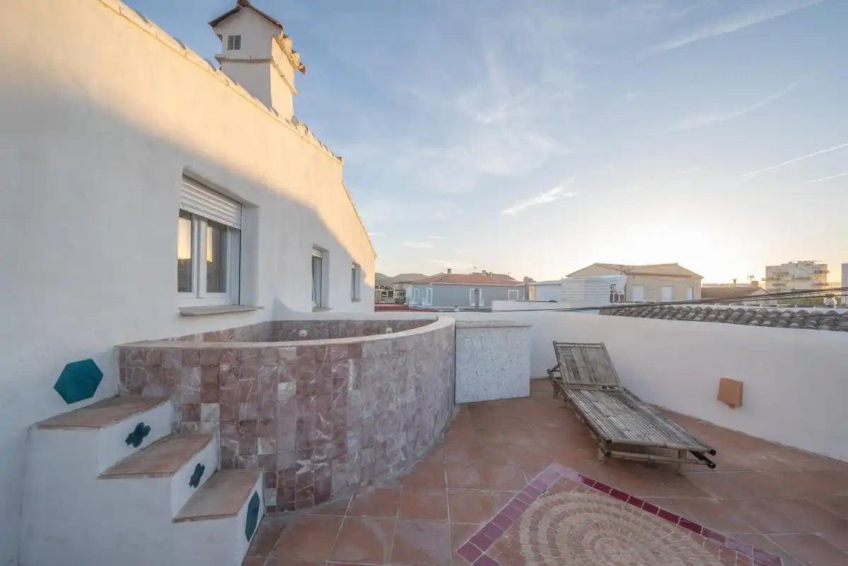 Terrassa de Casa o xalet en venda en Oliva amb Aire condicionat, Calefacció i Jardí privat